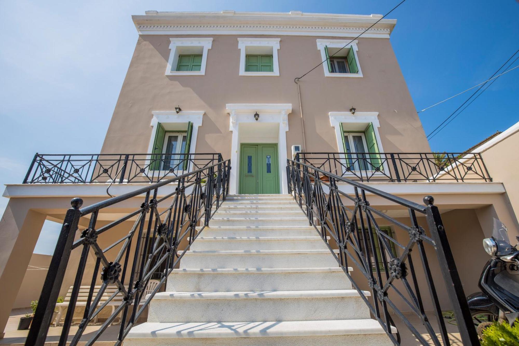 Отель Pyrgos Sofokleous Митилини Экстерьер фото