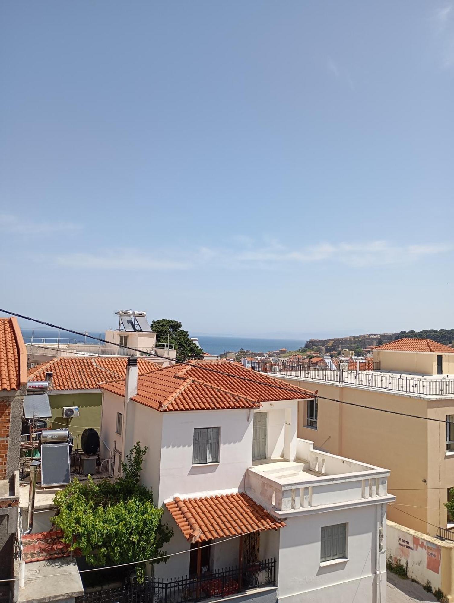 Отель Pyrgos Sofokleous Митилини Экстерьер фото