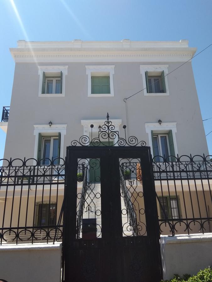 Отель Pyrgos Sofokleous Митилини Экстерьер фото